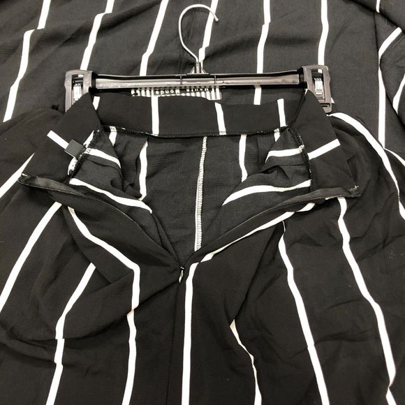 NWT Haute Monde Women Shorts with Skirt Size Small Stripes B237 -12 - Picture 12 of 16